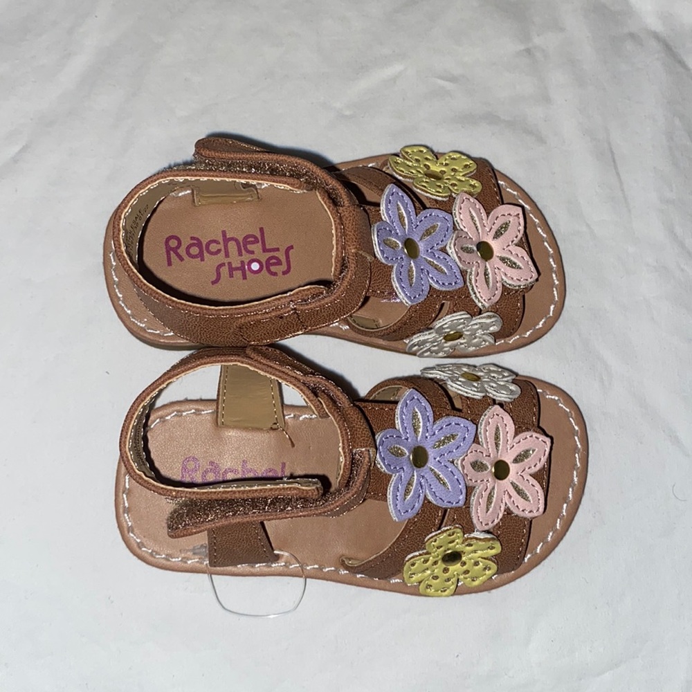 KIDS SANDALS SIZE6 - Picture 2 of 8